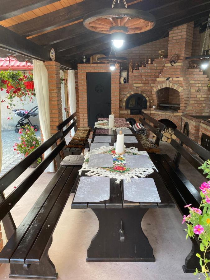 Готель Casa Cu Flori Мойсей Екстер'єр фото